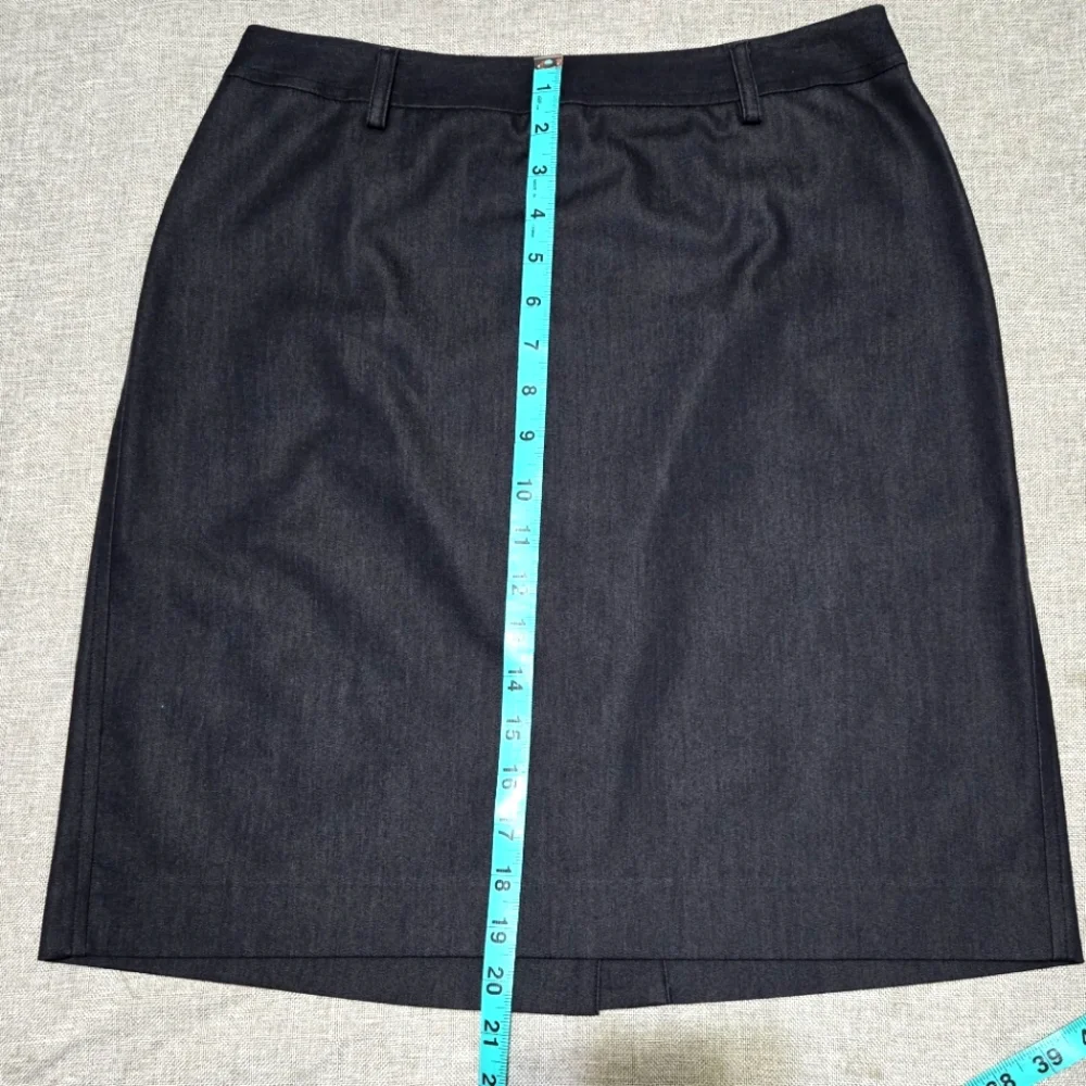 Ann Taylor Dark Blue Pencil Skirt Size 6 - Picture 6 of 7